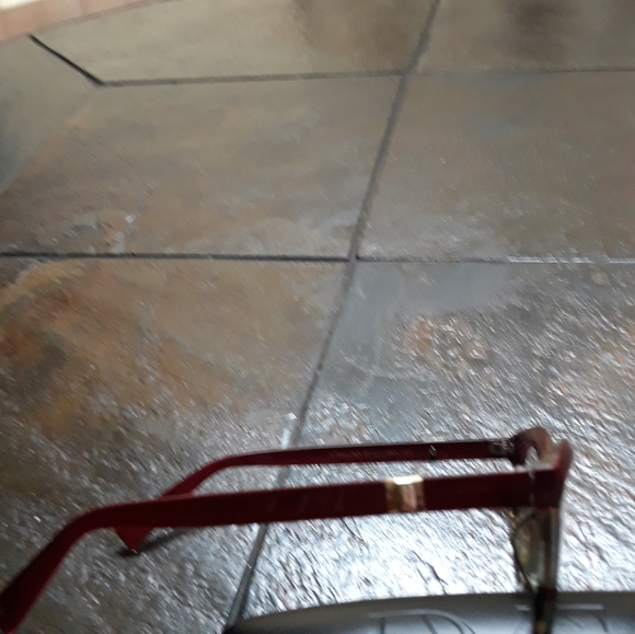 Dianevon Furstenberg Frames - Picture 2 of 3